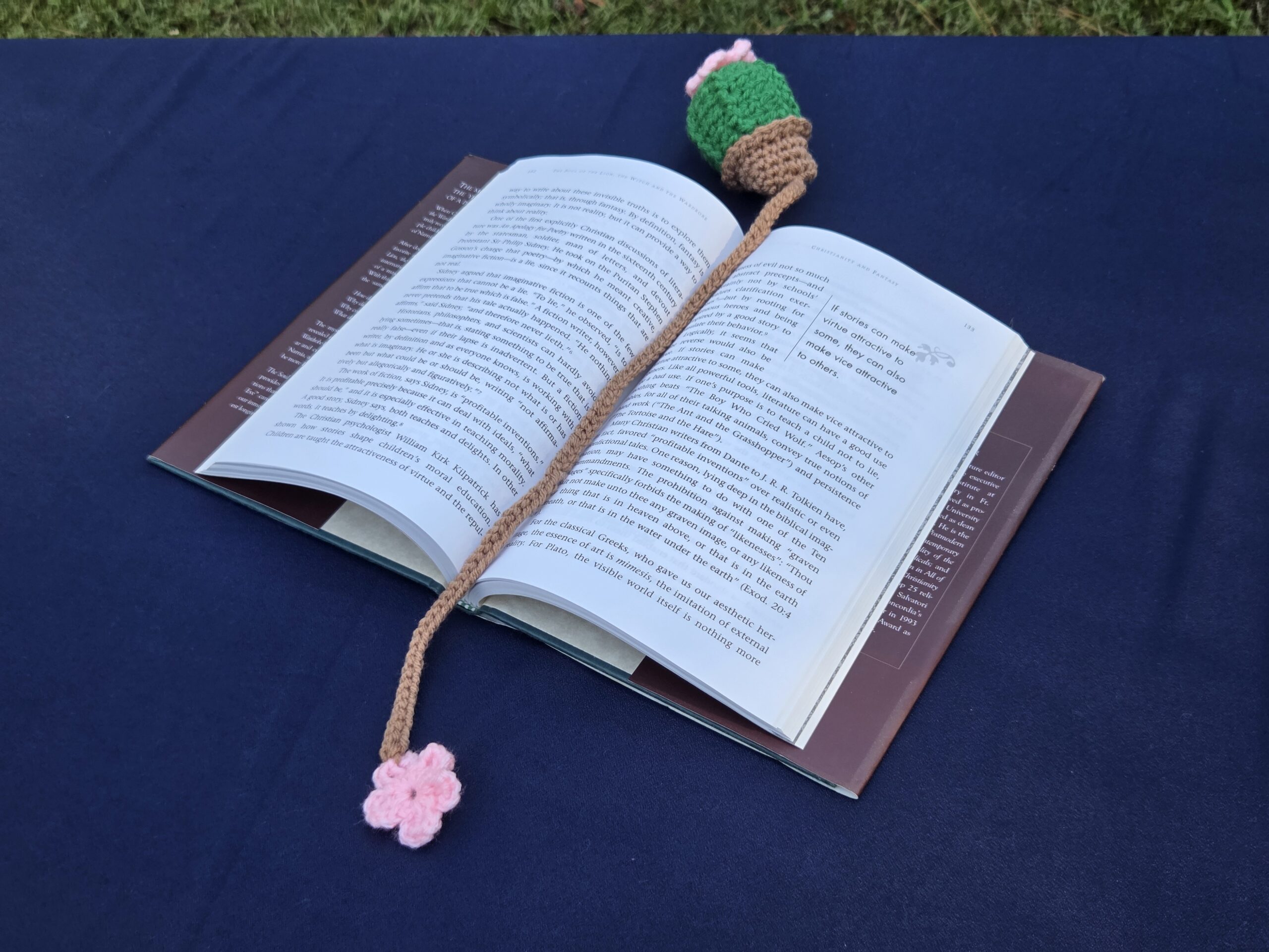 Cactus Bookmark - crocheted - Image 3