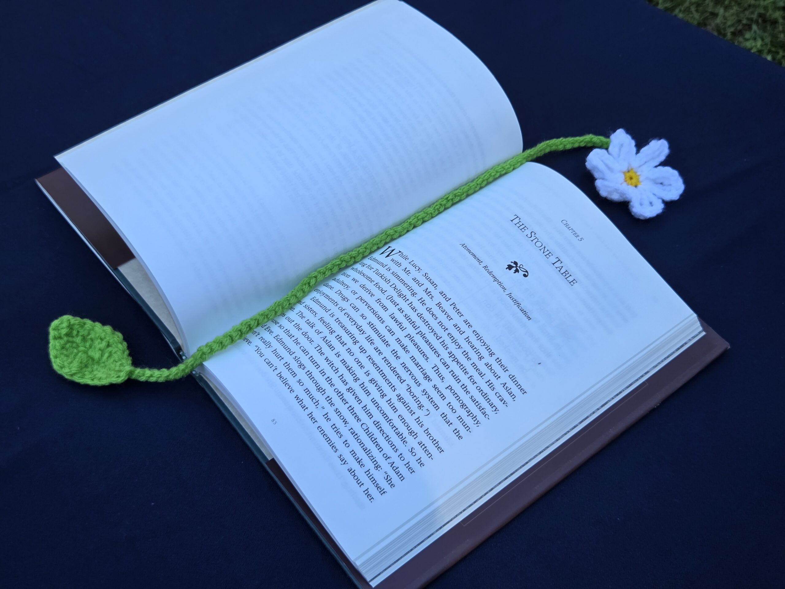 Flower Bookmark - crocheted - Image 4