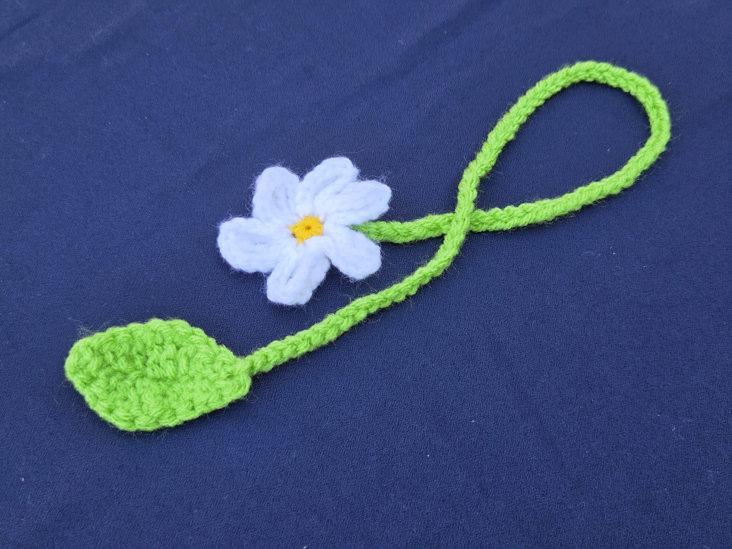 Flower Bookmark - crocheted - Image 3