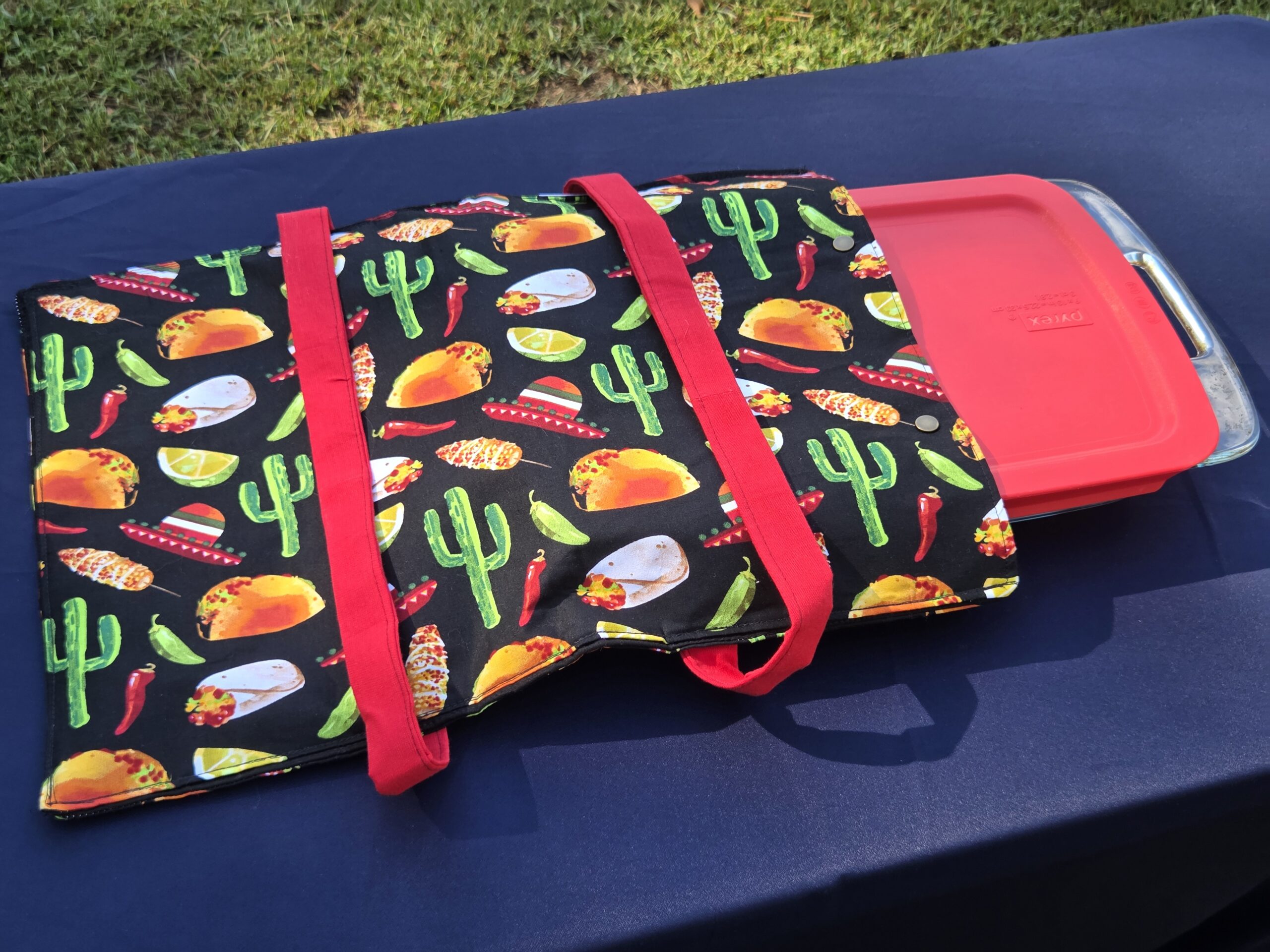Southwestern-Themed Casserole Carrier/Tote - Image 9