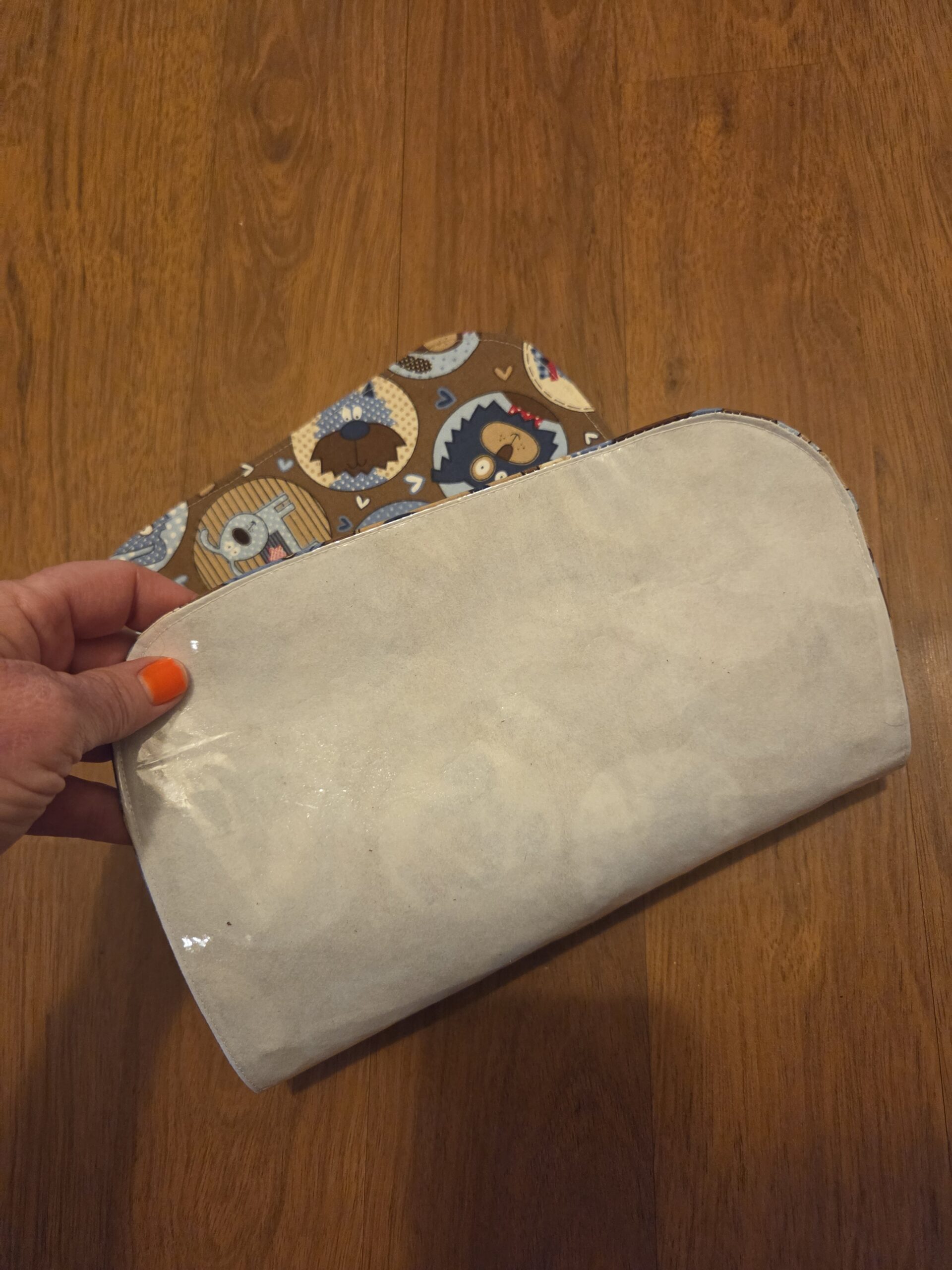 Dog Food & Water Mat - size small - Image 4