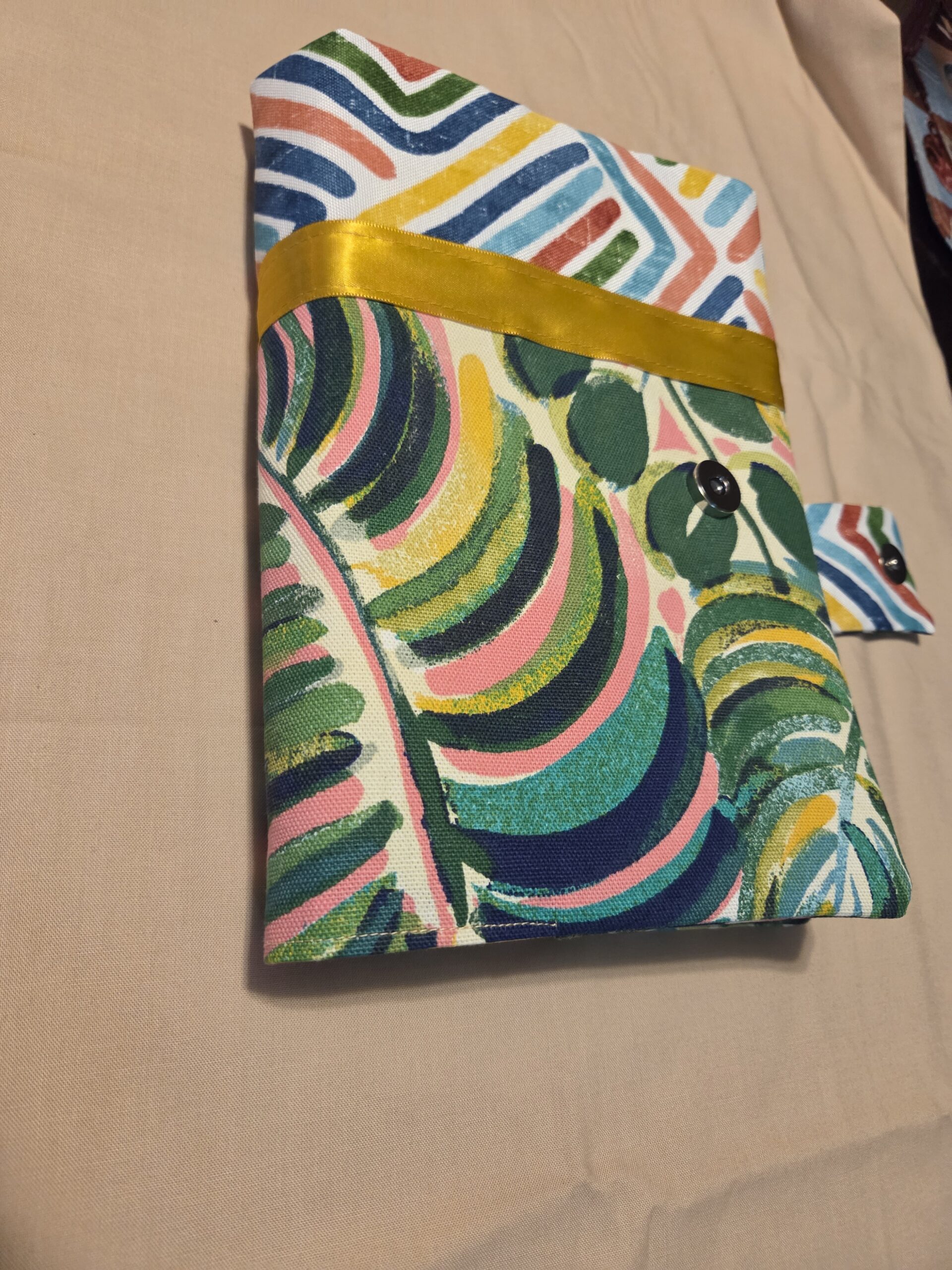 Bible Case: Monstera & Banana Leaves with Geometric Pattern - gold-yellow trim & lining - Image 9
