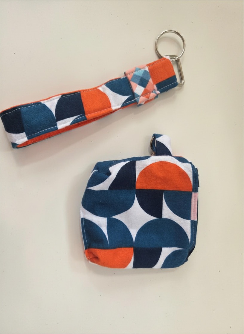 Wristlet Mini Wallet with Detachable Key Fob - Image 18
