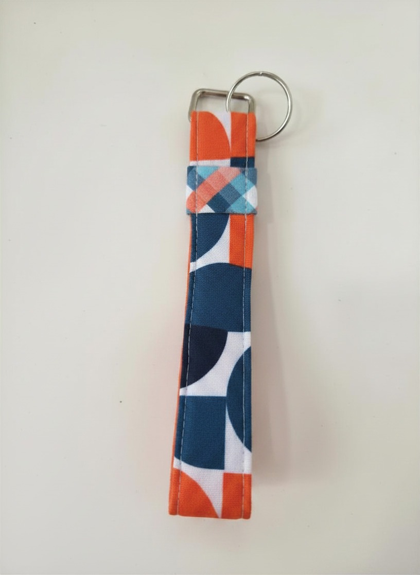 Wristlet Mini Wallet with Detachable Key Fob - Image 10
