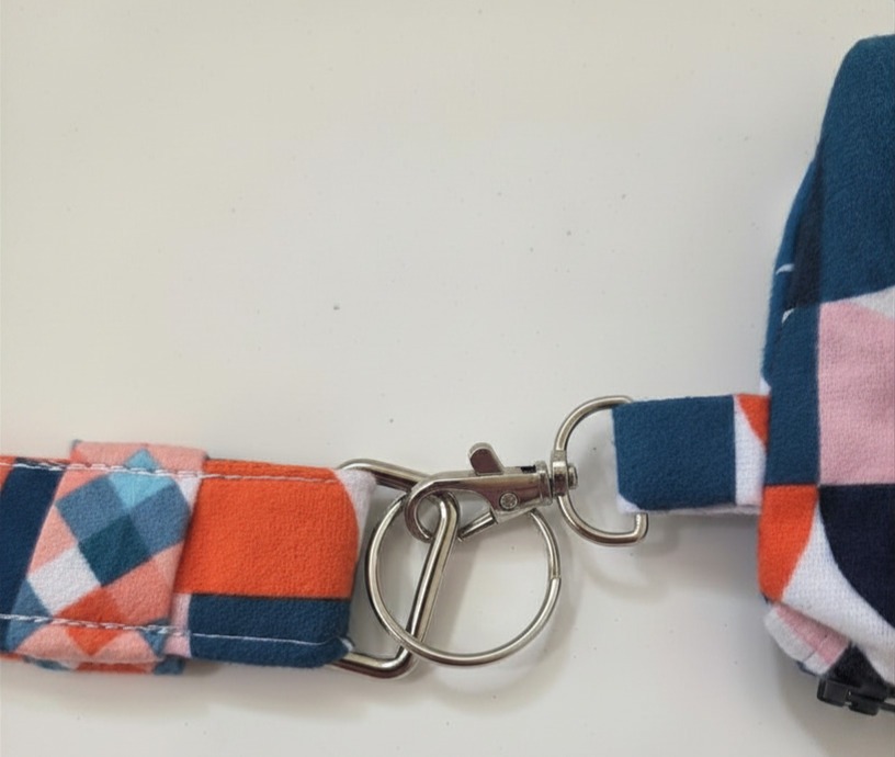 Wristlet Mini Wallet with Detachable Key Fob - Image 4