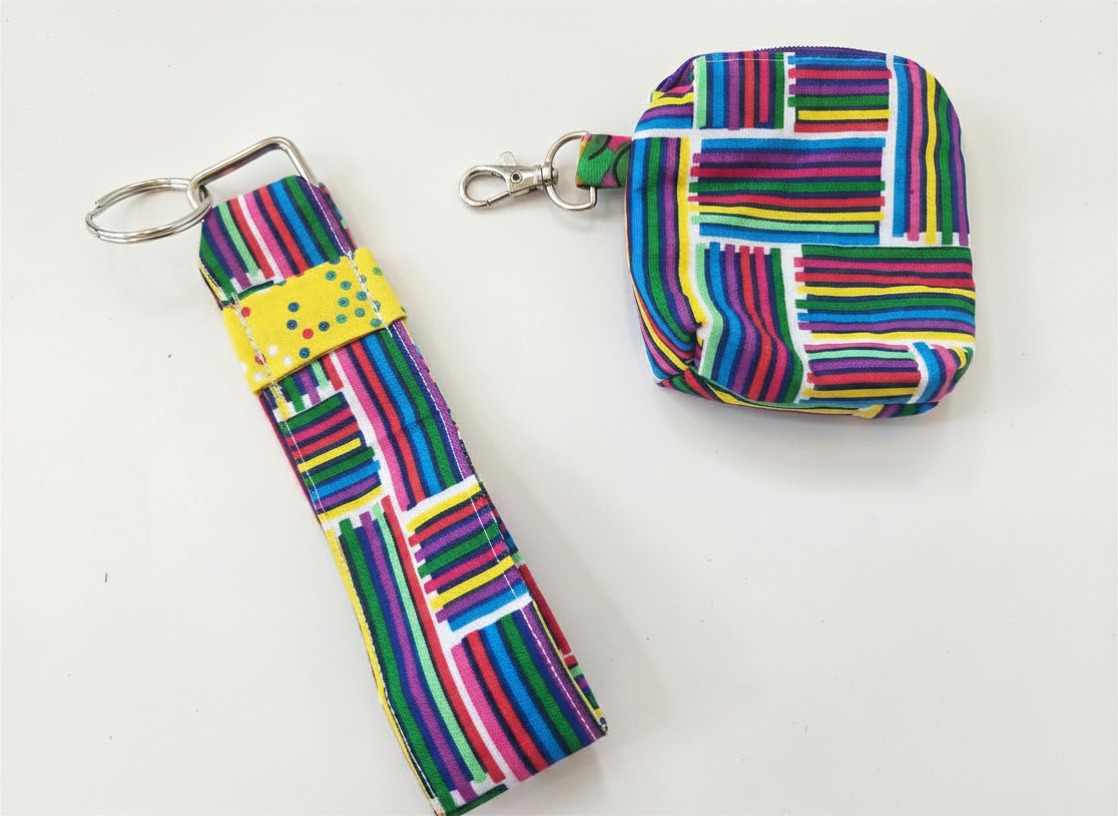 Wristlet Mini Wallet with Detachable Key Fob - Image 13