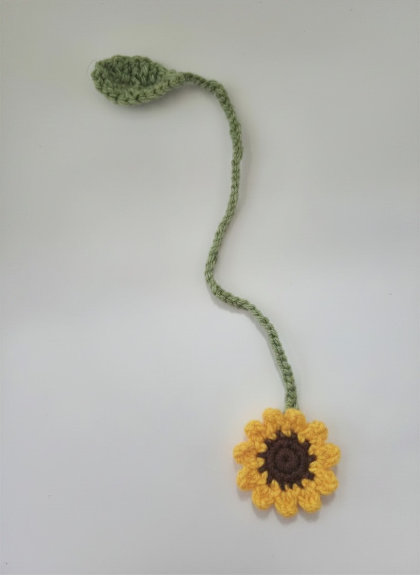 Sunflower Bookmark - crocheted - Image 2