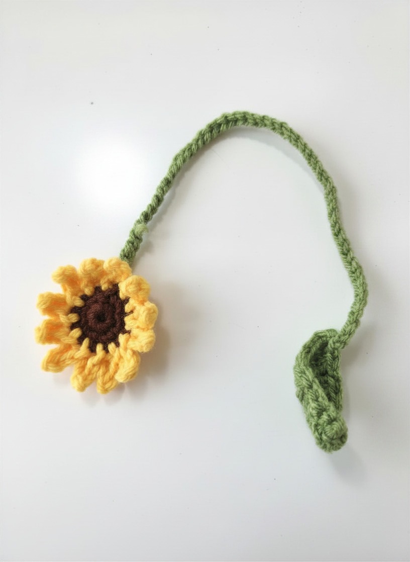 Sunflower Bookmark - crocheted - Image 4