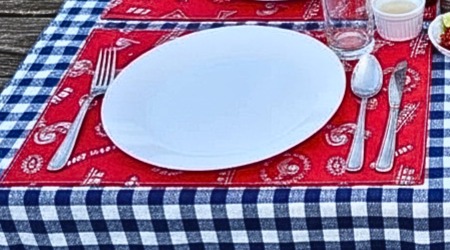 Hot Hot Hot! Placemats, set of 4, reversible - Grill Flames + Sriracha sauce - Image 6