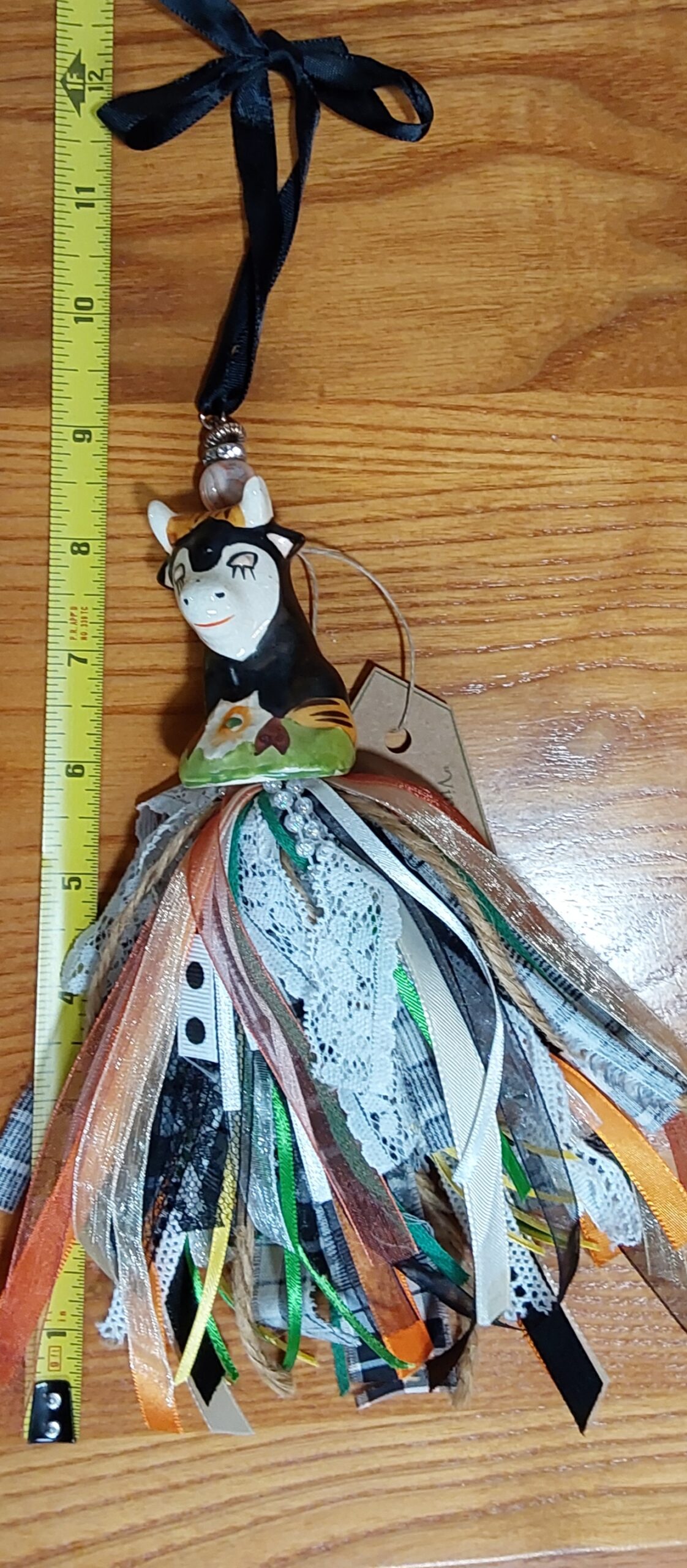 Little Cow Salt Shaker Tassel - Image 3