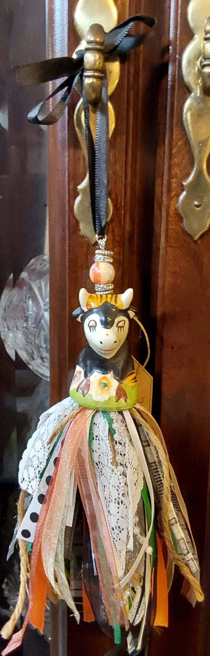 Little Cow Salt Shaker Tassel